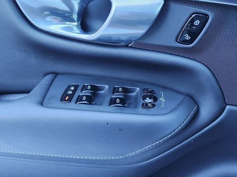 New 2025 Volvo XC90 T8 Ultra w/ Protection Package Premier image 4