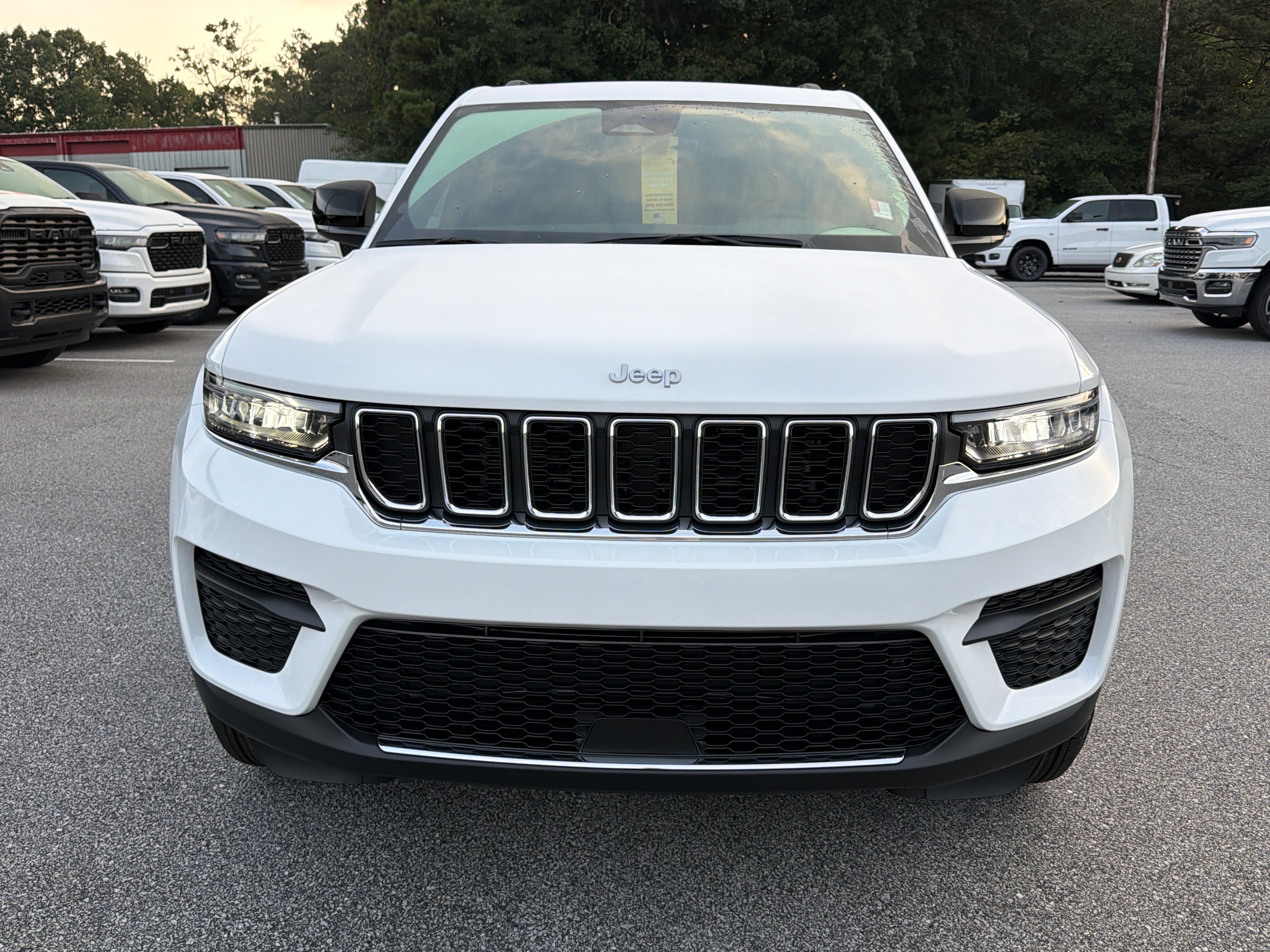 New 2027 Jeep Grand Cherokee Laredo X RWD image 3