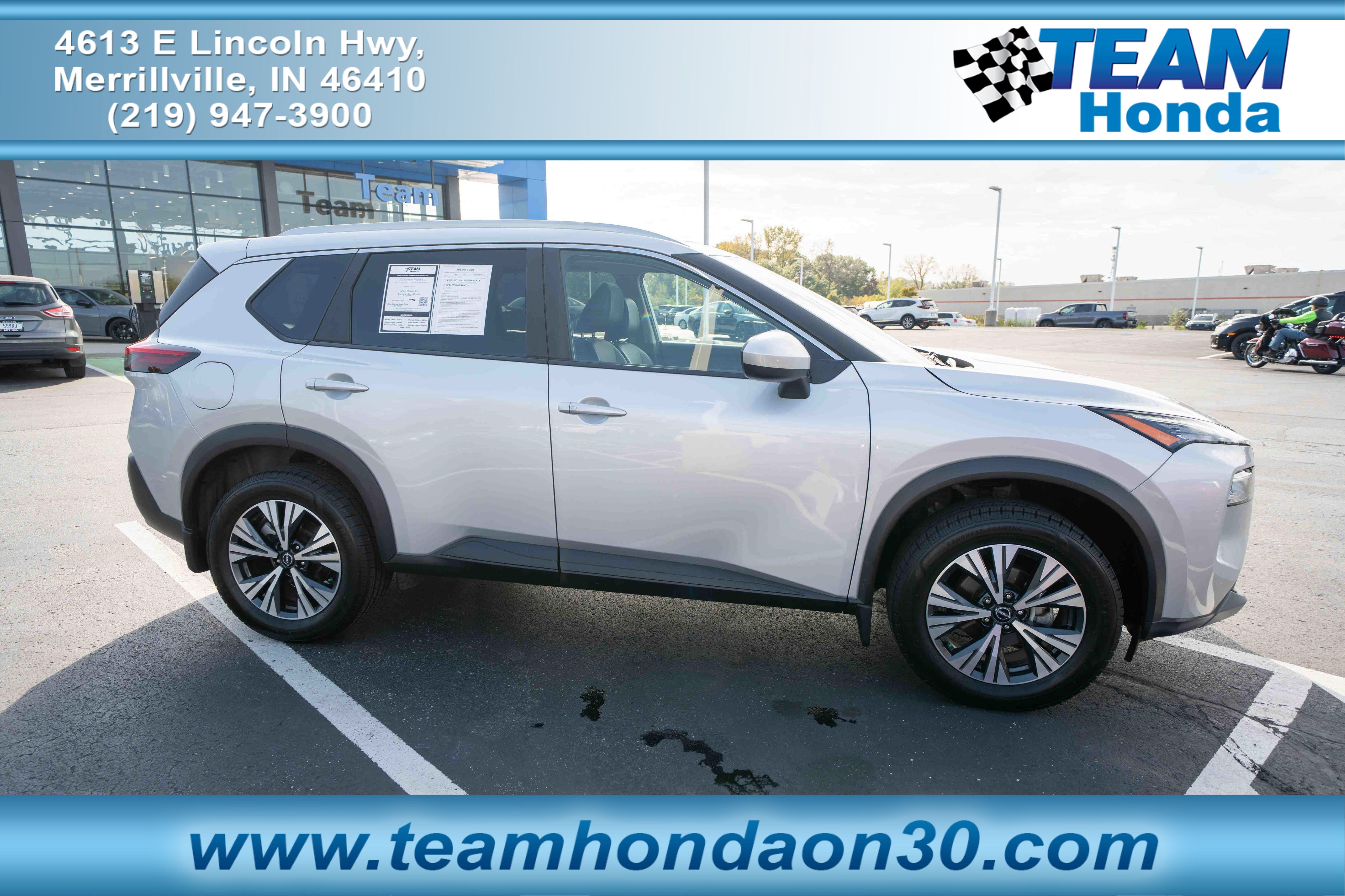 Used 2023 Nissan Rogue SV w/ SV Premium B Package AWD/4WD image 1
