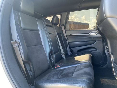 Used 2021 Jeep Grand Cherokee Laredo X AWD/4WD image 13