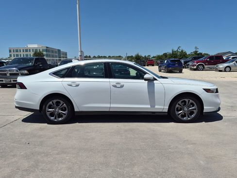 Used 2023 Honda Accord EX image 7