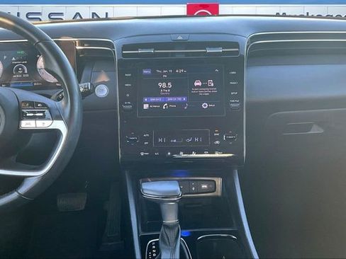 Used 2023 Hyundai Tucson SEL w/ Convenience Package image 9