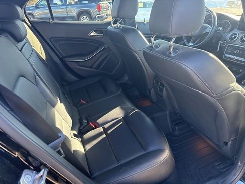 Used 2019 Mercedes-Benz GLA 250 4MATIC image 12