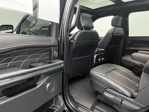 Used 2023 Ford Expedition Max Platinum image 30