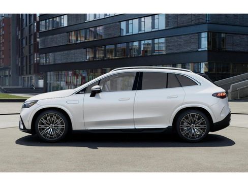 New 2026 Mercedes-Benz EQE 320 4MATIC SUV image 32