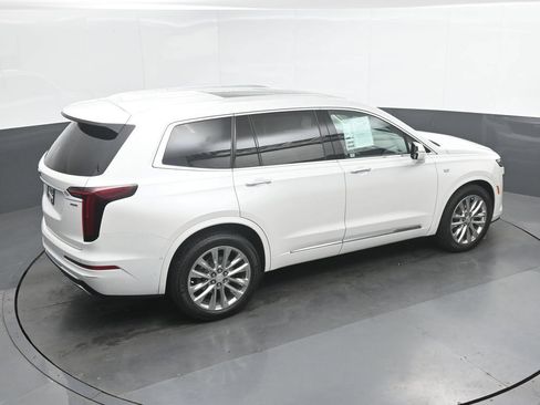 Used 2021 Cadillac XT6 Premium Luxury FWD image 34