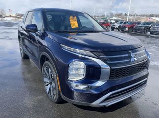Used 2025 Mitsubishi Outlander SE video 1