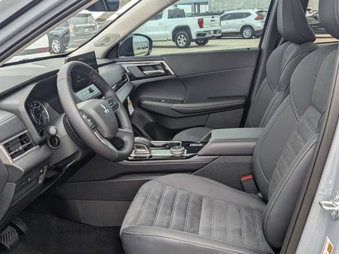New 2026 Mitsubishi Outlander AWD image 12