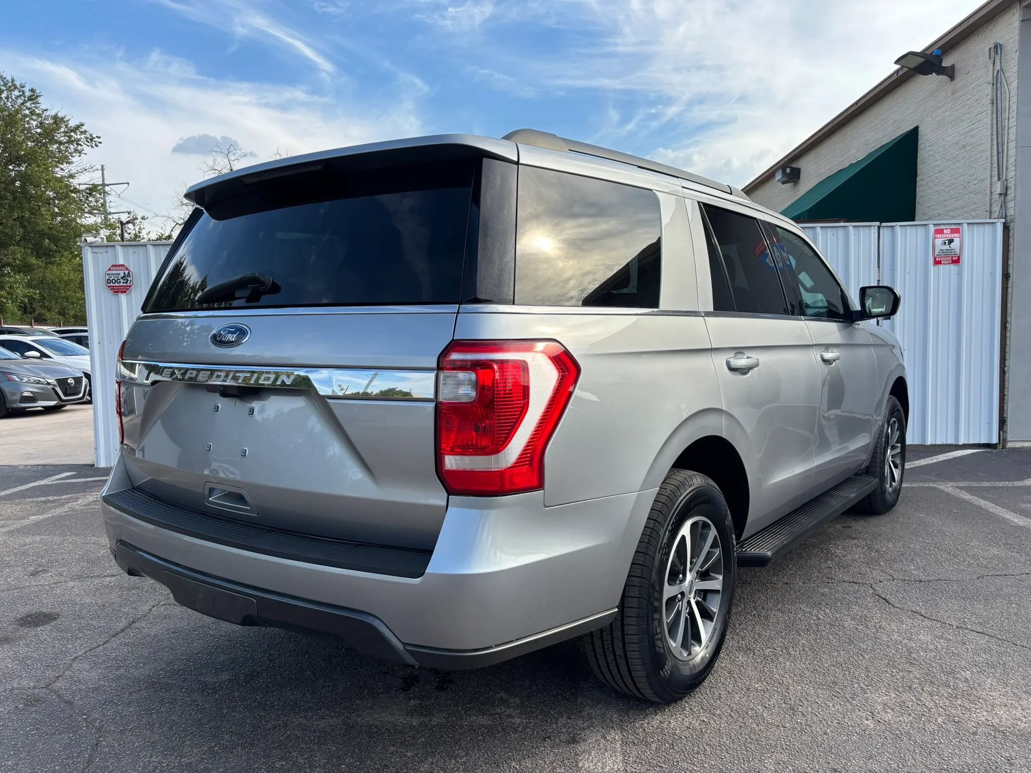 Used 2021 Ford Expedition XL AWD/4WD image 5