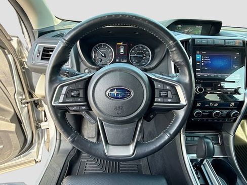 Used 2022 Subaru Ascent Touring AWD/4WD image 11