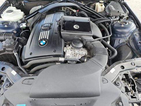 Used 2010 BMW Z4 sDrive35i RWD image 14
