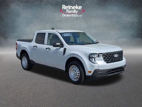 Used 2025 Ford Maverick XL FWD image 3
