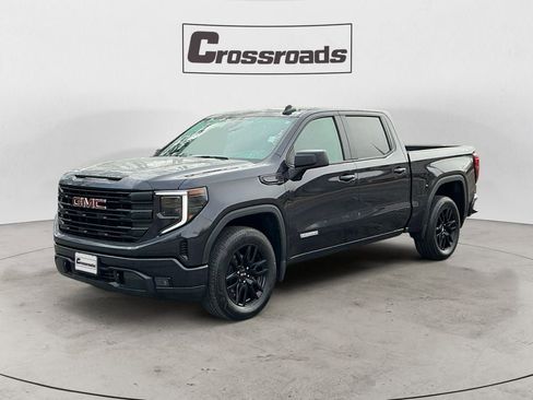 Used 2023 GMC Sierra 1500 Elevation image 1