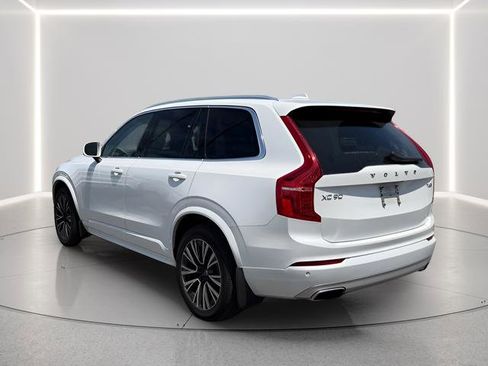 Used 2020 Volvo XC90 T6 Momentum AWD/4WD image 3