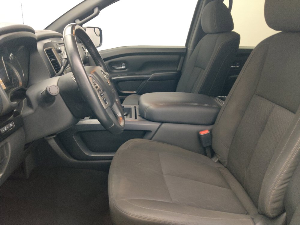 Used 2019 Nissan Titan SV w/ SV Convenience Package RWD image 17