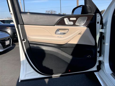 Used 2021 Mercedes-Benz GLE 350 4MATIC image 24