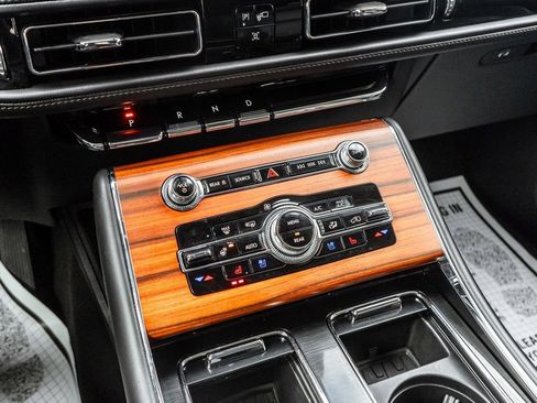 Used 2024 Lincoln Aviator Reserve image 24