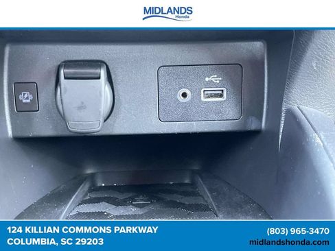 Used 2025 Nissan Versa SV FWD image 28