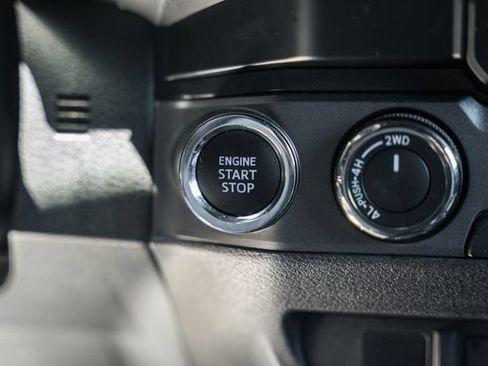 Used 2021 Toyota Tacoma TRD Off-Road AWD/4WD image 35