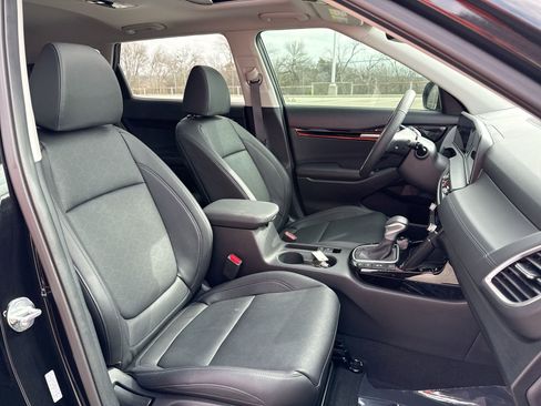 Used 2025 Kia Seltos SX w/ SX Sunroof Package image 28