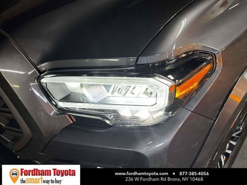 Used 2023 Toyota Tacoma TRD Sport AWD/4WD image 8
