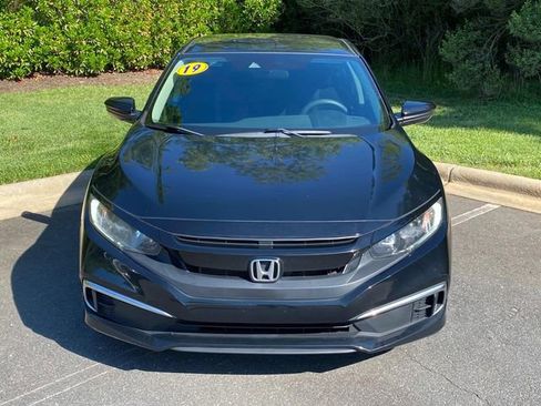 Used 2019 Honda Civic LX image 2
