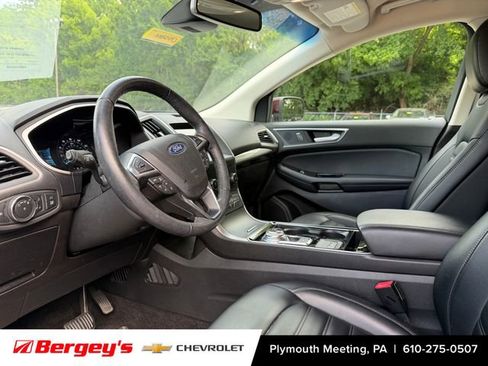 Used 2020 Ford Edge SEL w/ Convenience Package AWD/4WD image 3