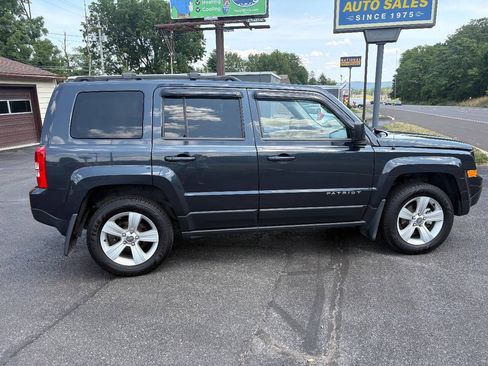 Used 2014 Jeep Patriot Latitude w/ All Weather Capability Group AWD/4WD image 4