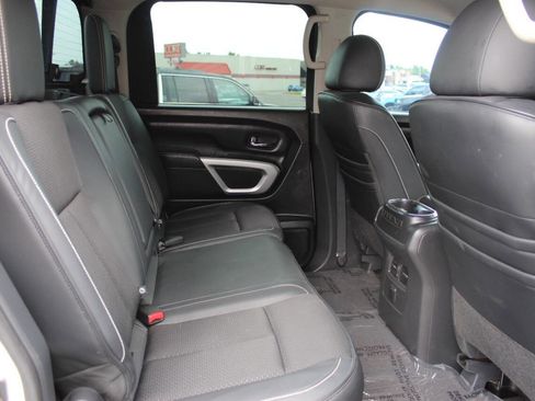 Used 2017 Nissan Titan PRO-4X image 11