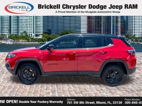 Used 2023 Jeep Compass Trailhawk AWD/4WD image 8