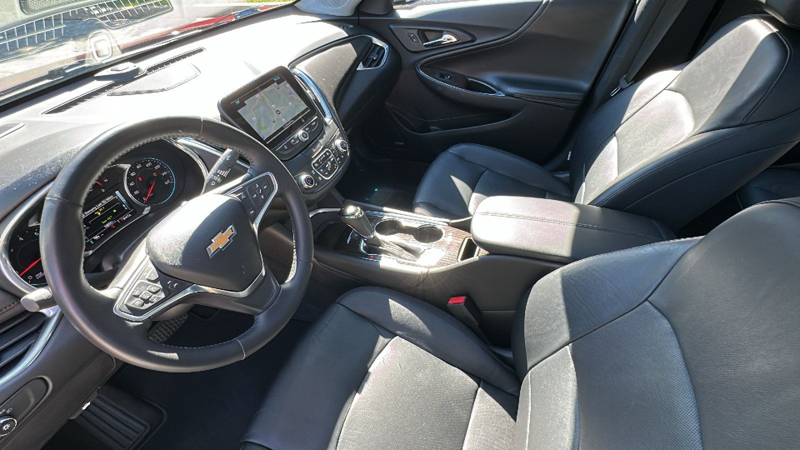 Used 2016 Chevrolet Malibu Premier w/ Driver Confidence Package II FWD image 23