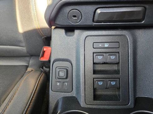 Used 2021 Ford Bronco Badlands image 34