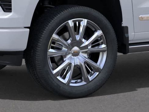 New 2026 Chevrolet Silverado 1500 High Country w/ High Country Premium Package AWD/4WD image 9