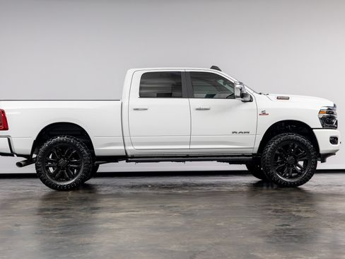 Used 2025 RAM 2500 Laramie AWD/4WD image 21