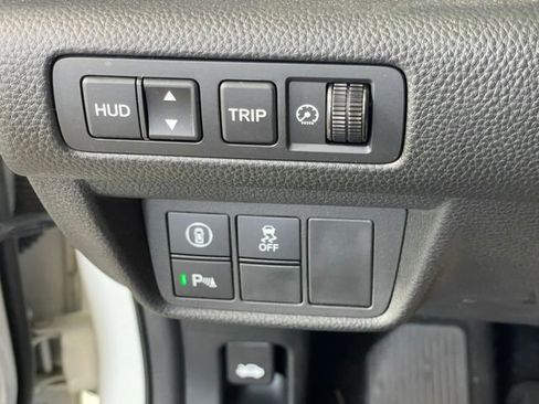Used 2019 Honda Accord Touring image 10