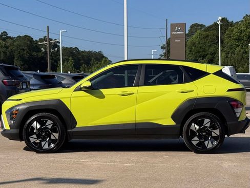 Certified 2025 Hyundai Kona SEL FWD image 11