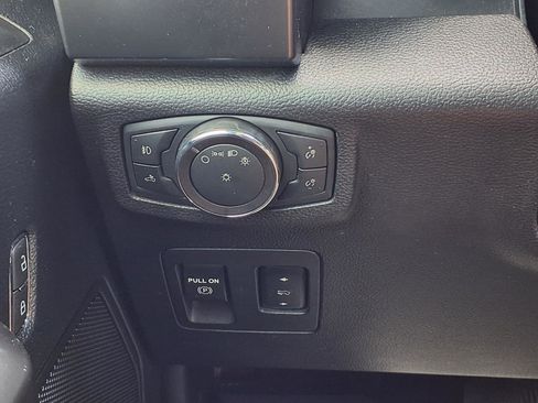 Used 2019 Ford F150 XLT w/ Equipment Group 302A Luxury AWD/4WD image 19