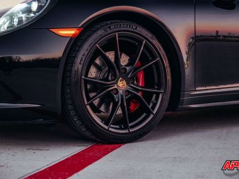 Used 2019 Porsche 911 Carrera 4S image 58