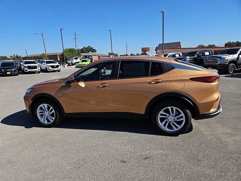 New 2026 Buick Envista Preferred image 2