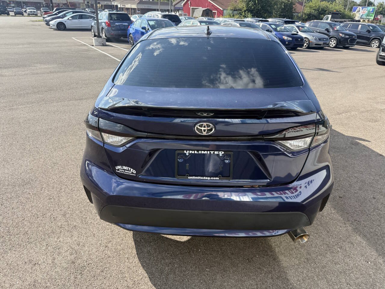 Used 2021 Toyota Corolla LE FWD image 9
