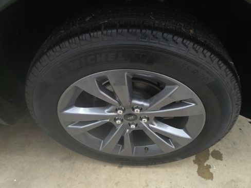 Used 2023 Ford Explorer XLT w/ Equipment Group 202A image 14