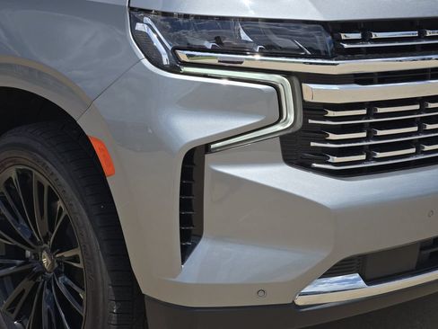 Used 2023 Chevrolet Tahoe Premier AWD/4WD image 31