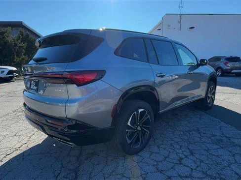 New 2026 Buick Enclave Sport Touring w/ Super Cruise Package image 8