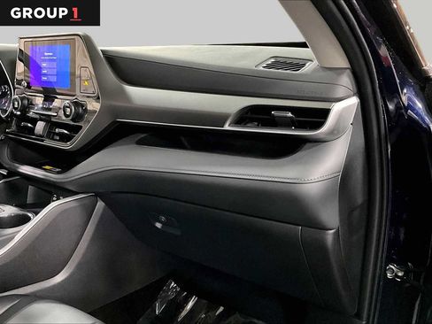 Certified 2025 Toyota Highlander XLE AWD/4WD image 19