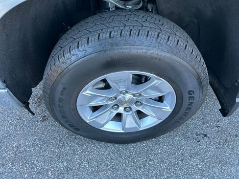 Used 2025 Chevrolet Silverado 1500 LT image 11