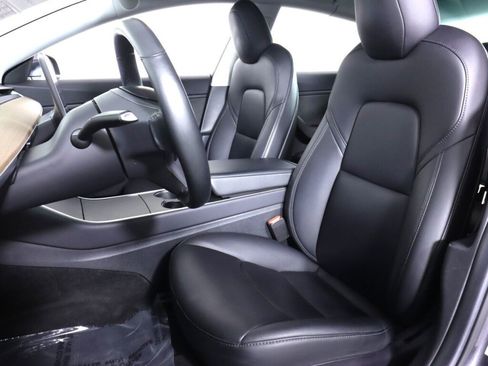 Used 2018 Tesla Model 3 image 31