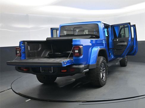 Used 2024 Jeep Gladiator Mojave image 32