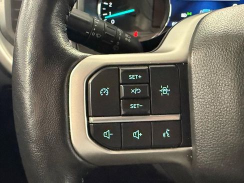 Used 2023 Ford Expedition Max XLT image 23