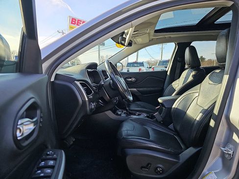 Used 2020 Jeep Cherokee Limited w/ Trailer Tow Group image 21