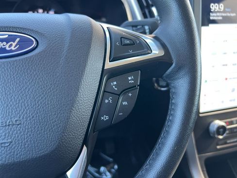 Used 2024 Ford Edge SEL image 33